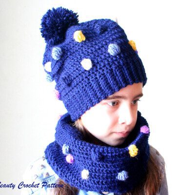 Bobble Hat And Cowl Set